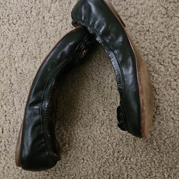 Tory Burch Women's Size 9 Black Flats - Picture 3 of 6